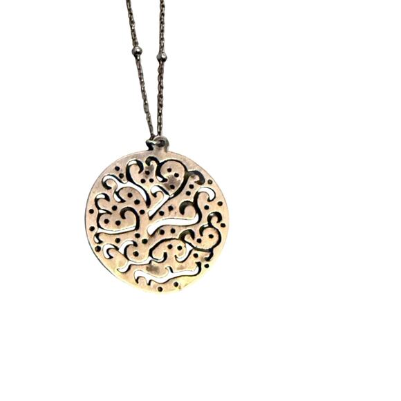 Silpada 925 Sterling Silver Cut Out Circle  Pendant Necklace - Picture 4 of 7